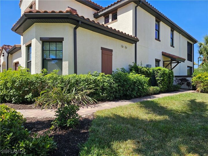 11768 Grand Belvedere Way 103  Fort Myers FL 33913 photo