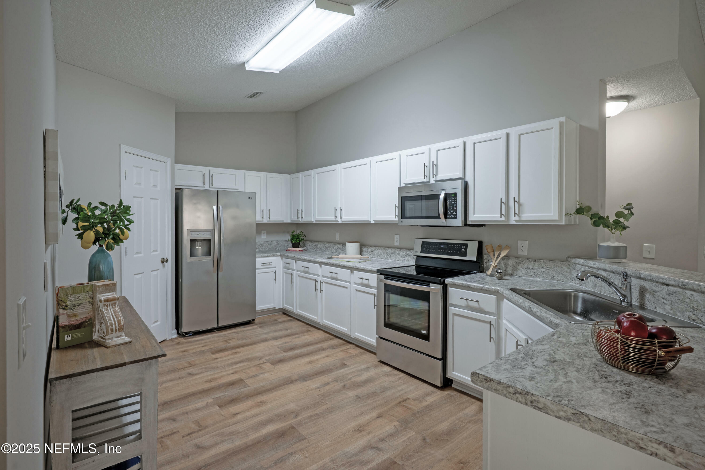 Property Photo: 4908 Calendula Avenue FL 32068