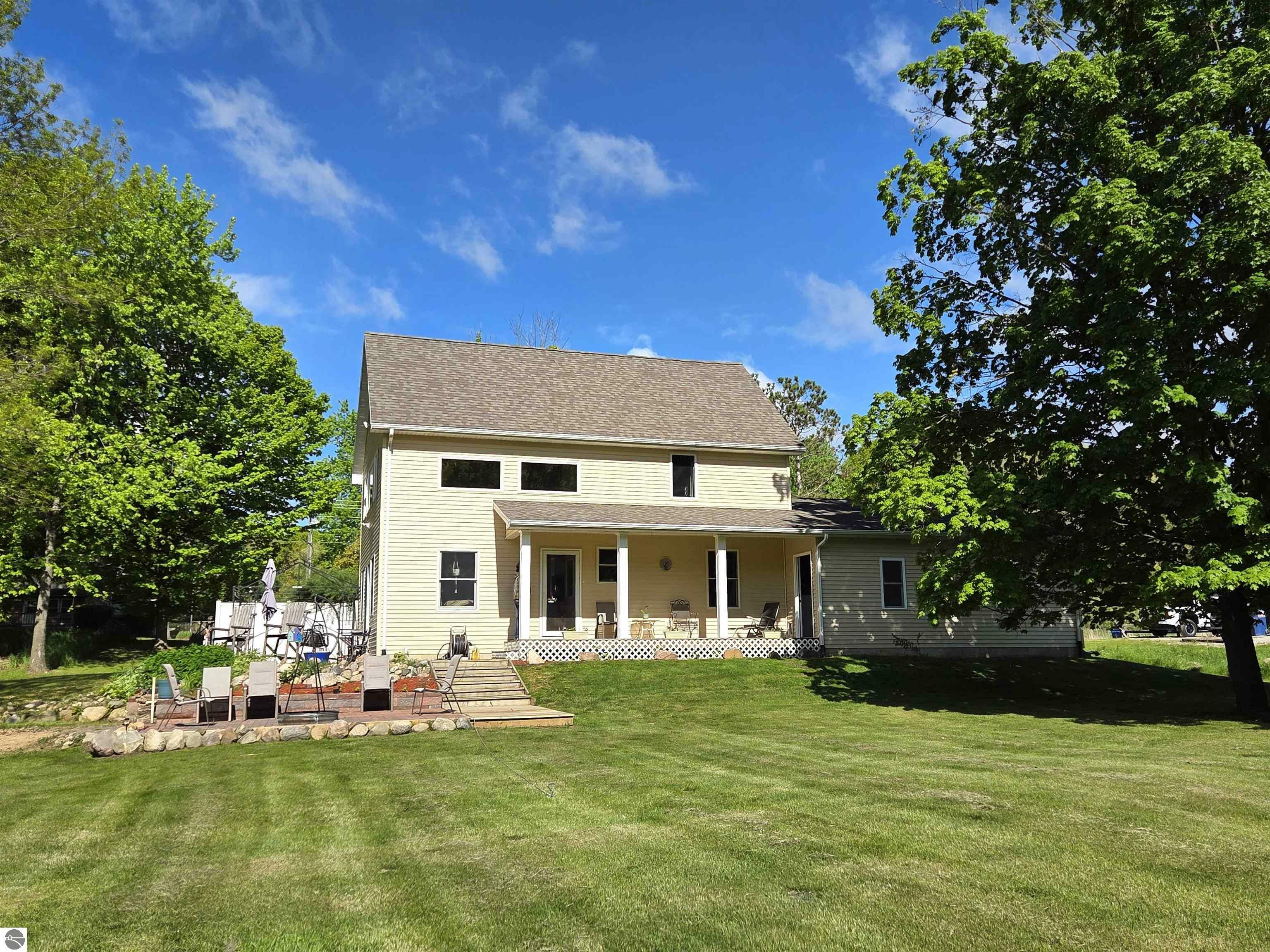 Property Photo: 734 N Rolland Road MI 48893