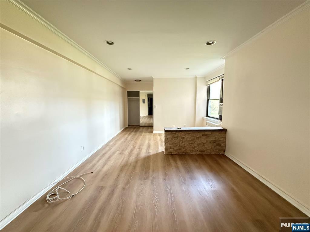 Property Photo: 421 Park Place 1D NJ 07024
