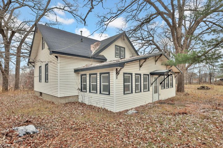 Property Photo:  30780 Forest Boulevard  MN 55079 