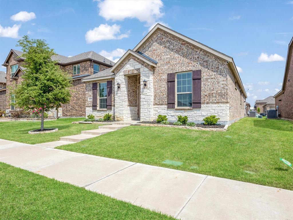 Property Photo:  2700 Franklin Drive  TX 75009 