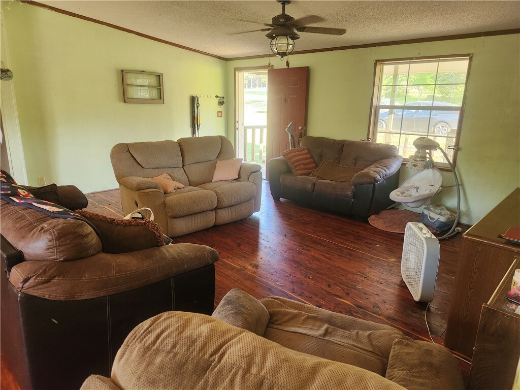 Property Photo: 5210 Stagecoach Road AR 72949