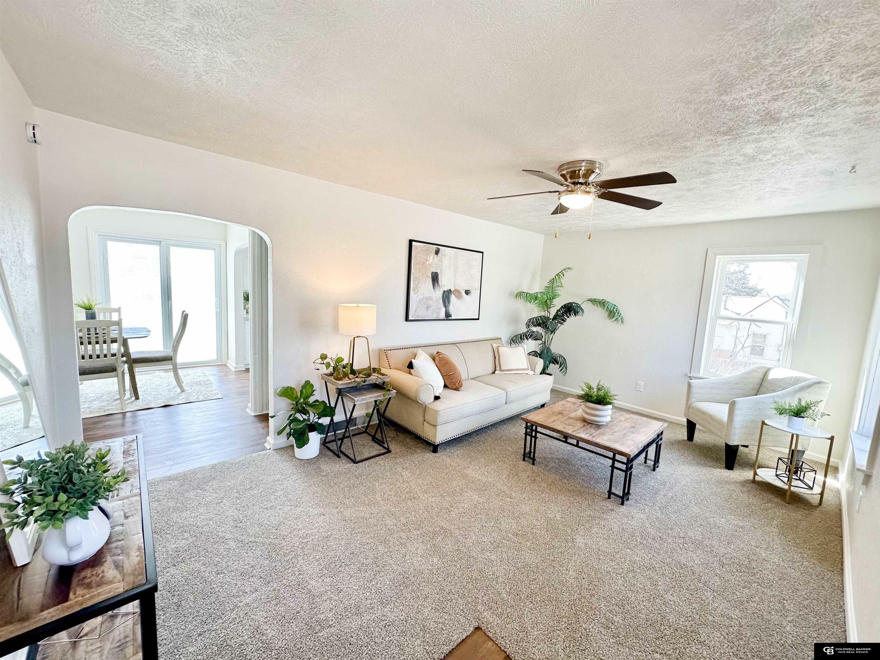 Property Photo: 707 N 11th Street NE 68048