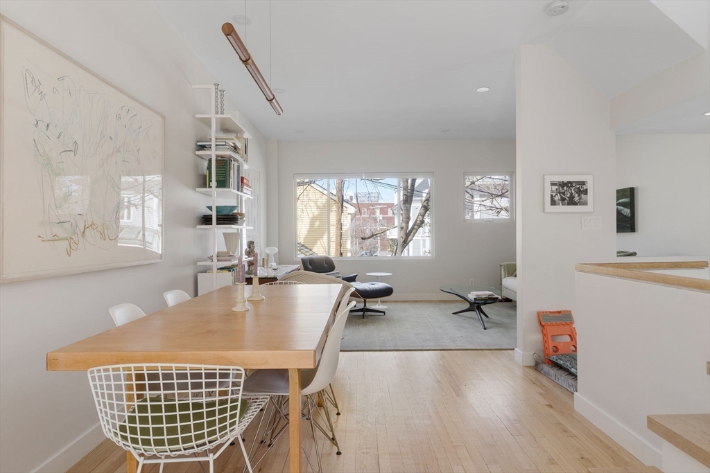 Property Photo: 6 Ellery Pl 6 MA 02138