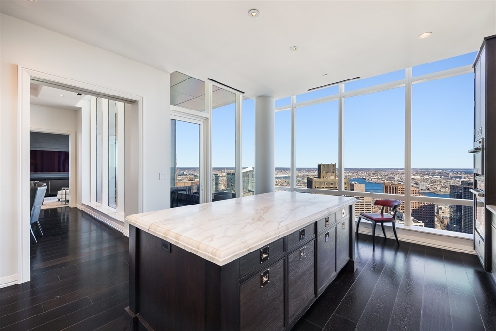 Property Photo:  1 Franklin Street Ph4b  MA 02110 