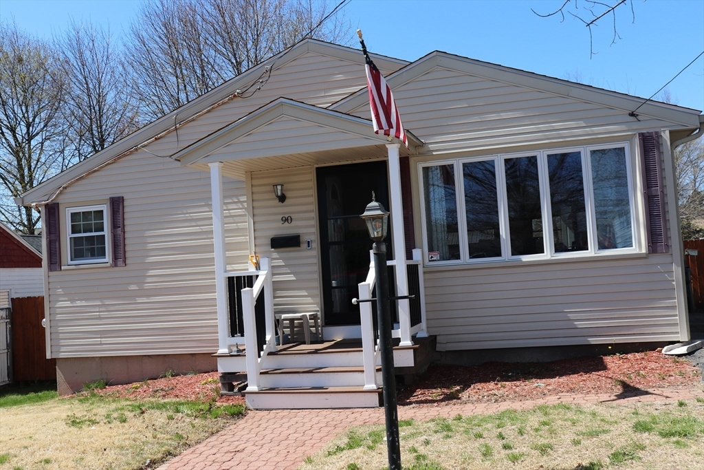 90 Larchwood Rd  Methuen MA 01844 photo