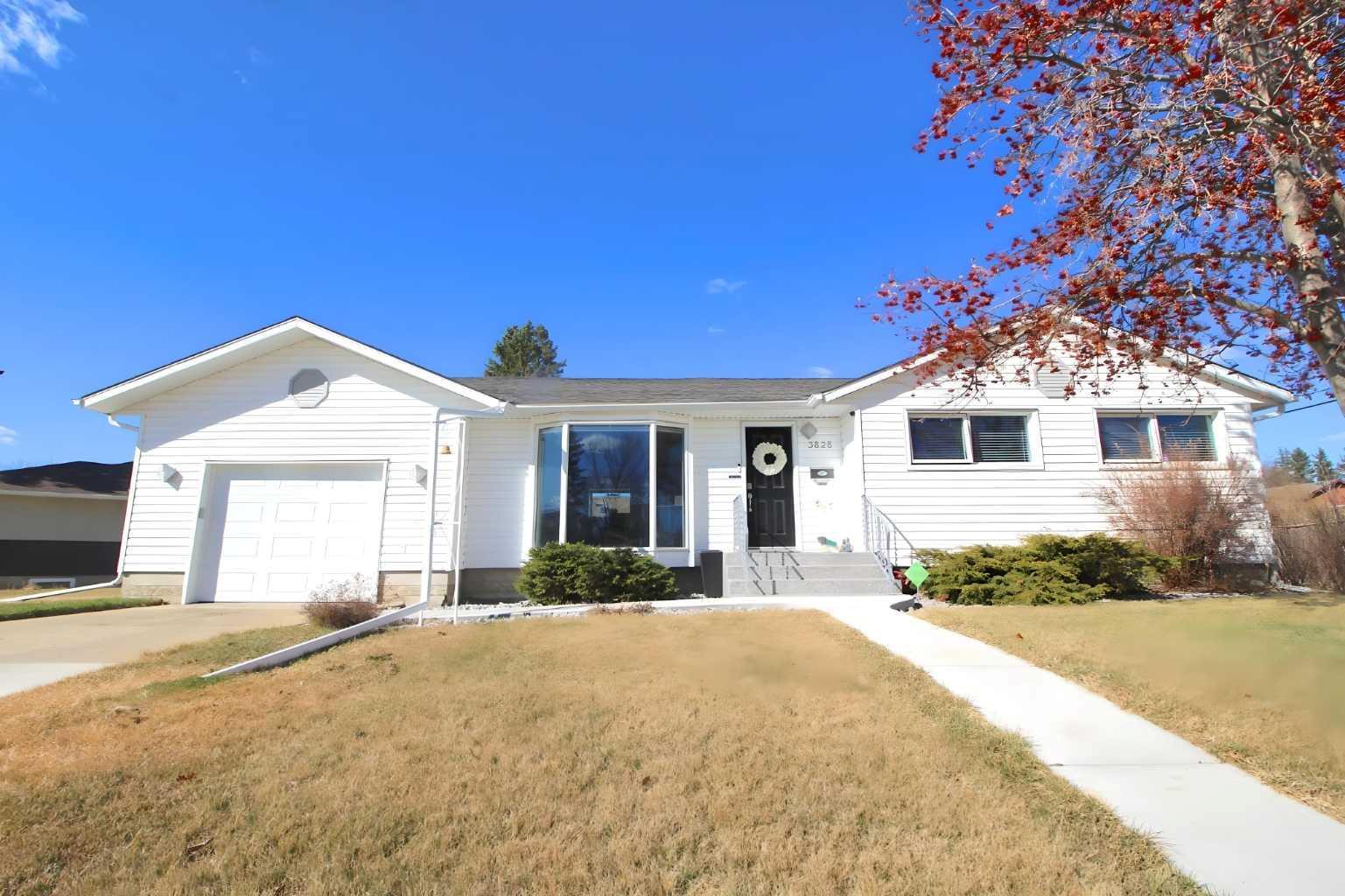 Photo de la propriété:  3828 Eastwood Crescent  AB T4N 2W1 