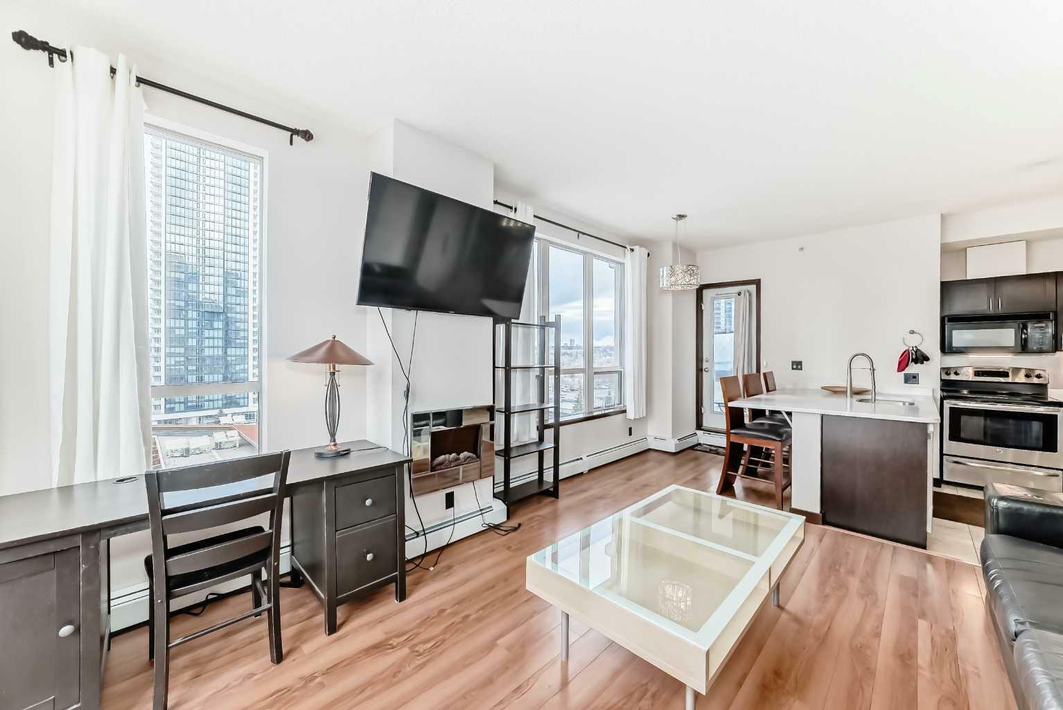 Property Photo: 1053 10 Street SW 915 AB T2R 1S6