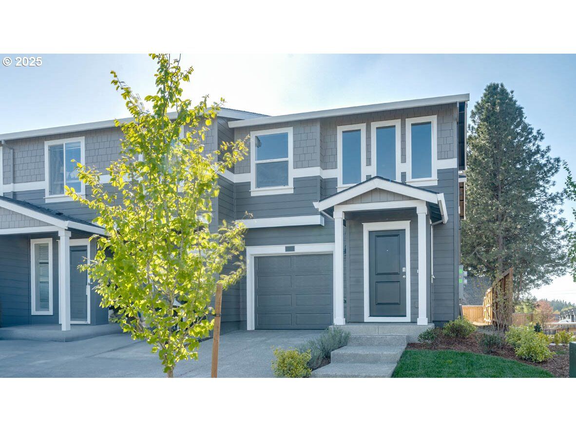 Property Photo: 1625 SE Pheasant Ave OR 97080