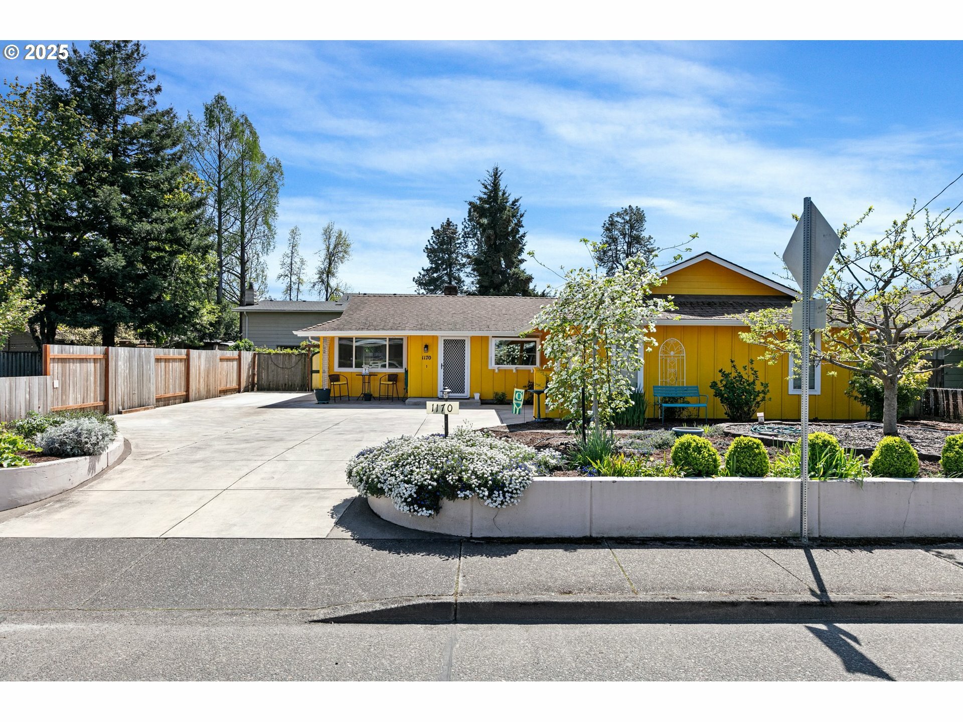 Property Photo: 1170 Cal Young Rd OR 97401