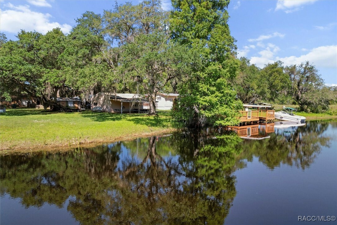 Property Photo: 8109 E Tierra Court FL 34453