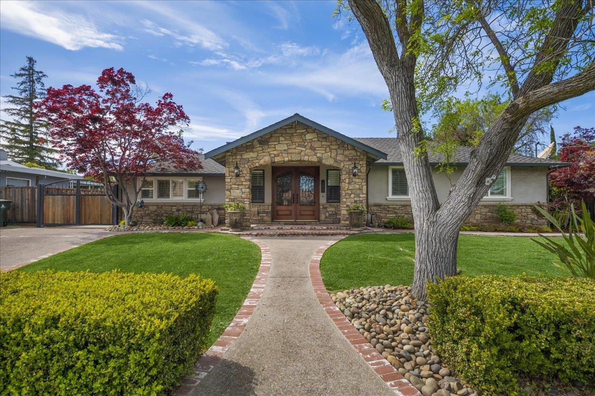 Property Photo: 14843 Holden Way CA 95124