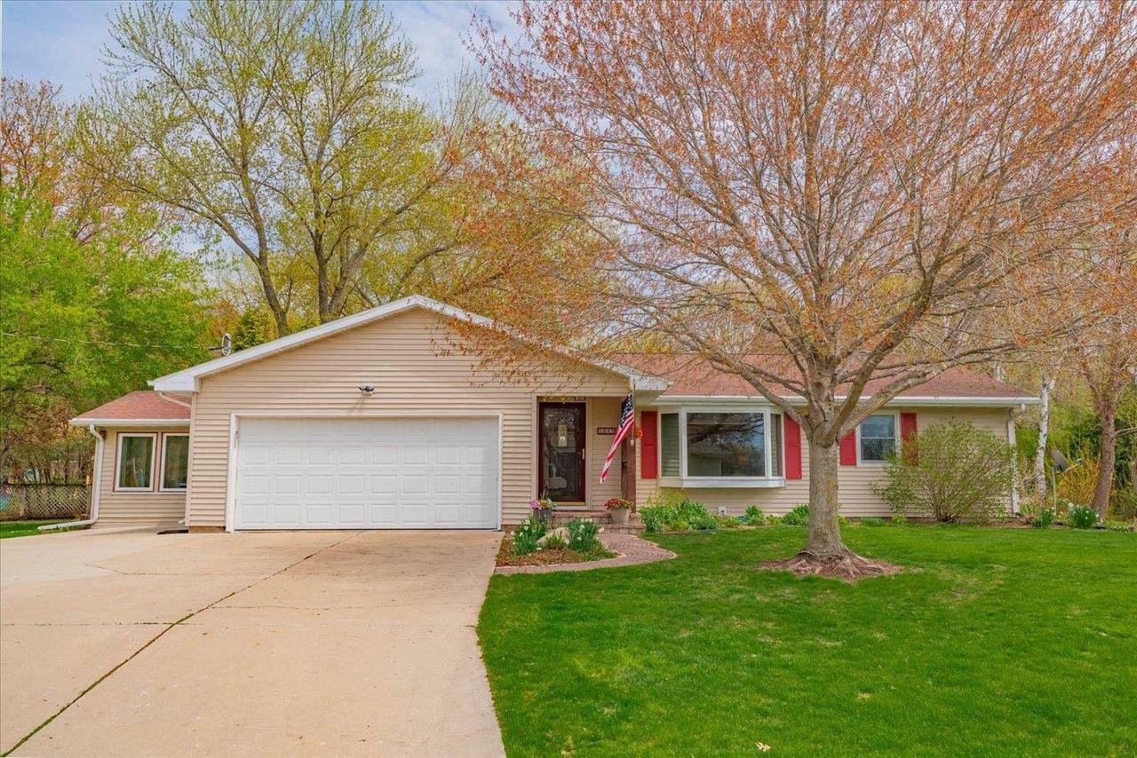 Property Photo: 3004 Marvin Court WI 53528