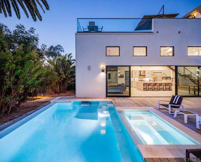 Property Photo: 1326 Rainbow Ridge Ln CA 92024