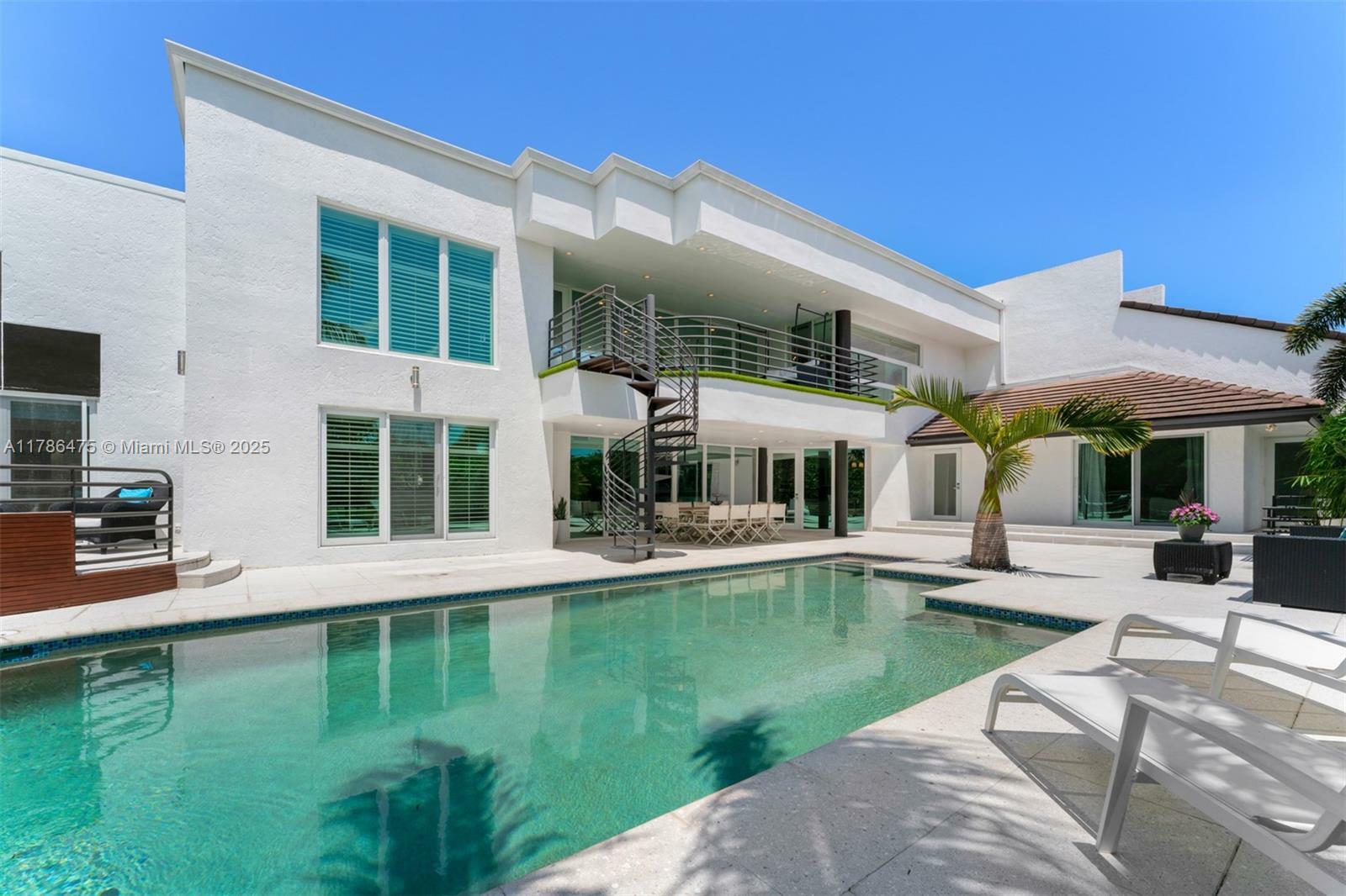 Property Photo:  8820 SW 104th St  FL 33176 