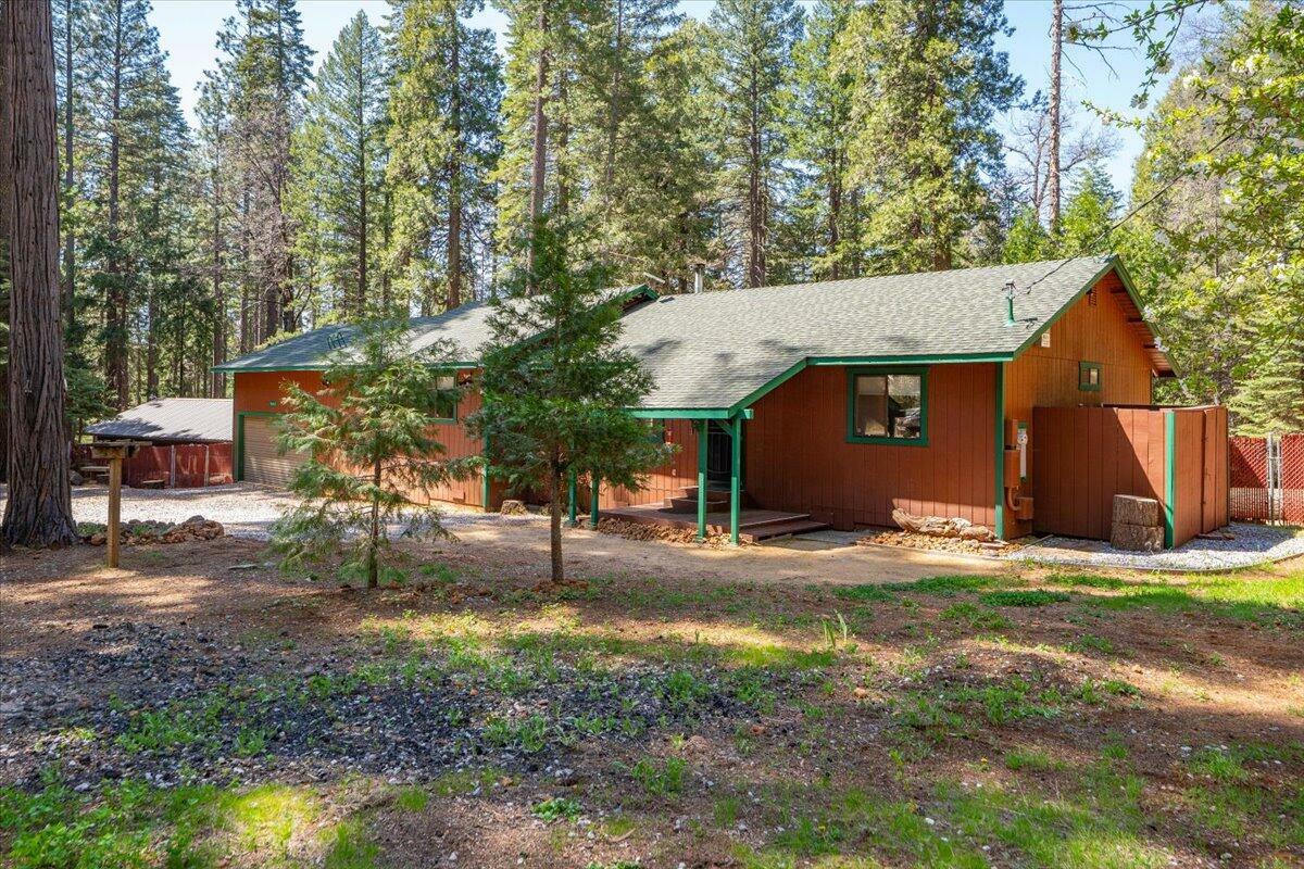 Property Photo: 7650 Pineview Road CA 96088