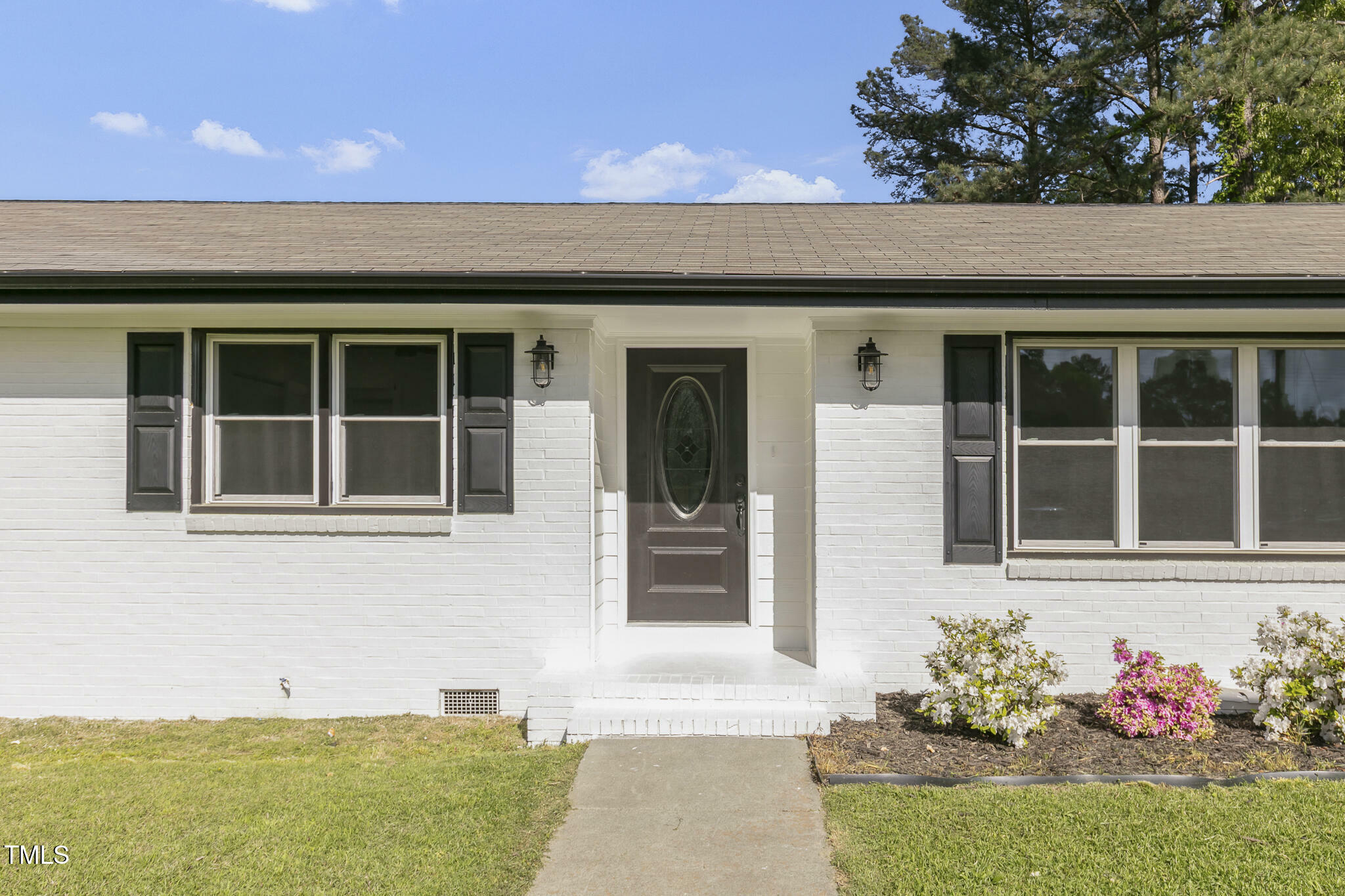 Property Photo: 2704 Dove Lane NC 27604