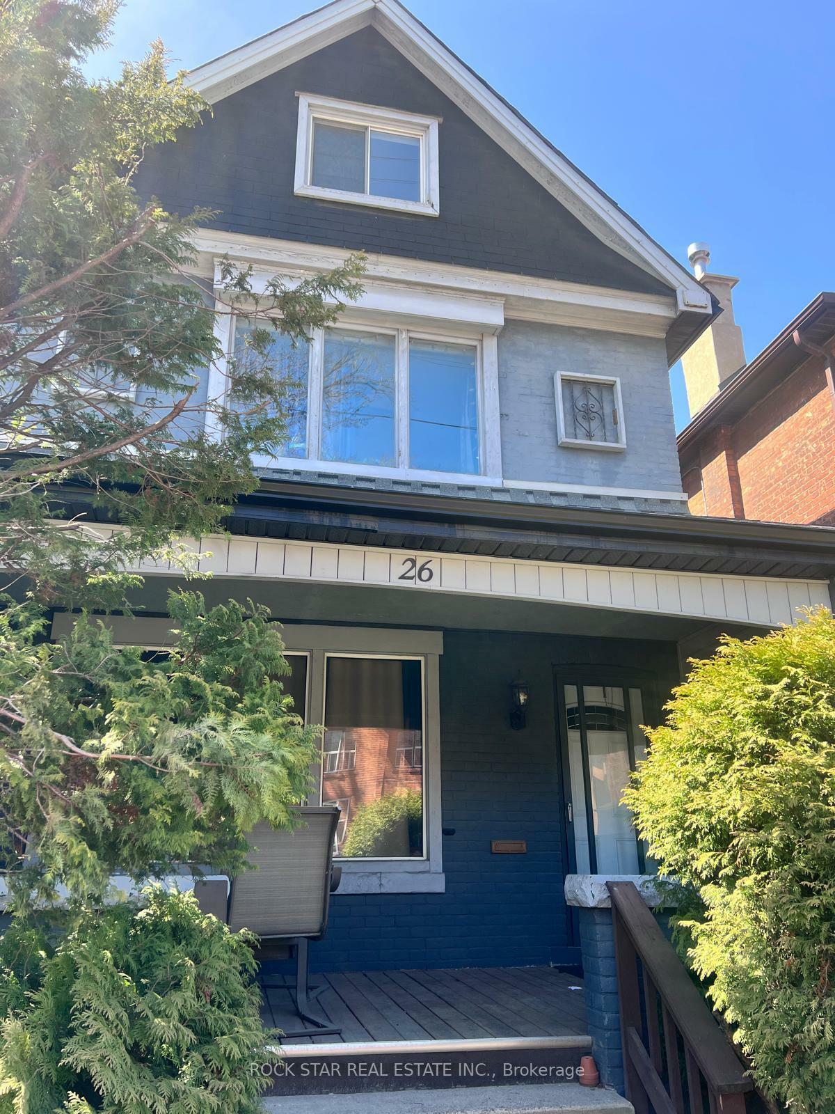 Property Photo:  26 Wentworth Street S Upper  ON L8N 2Y3 