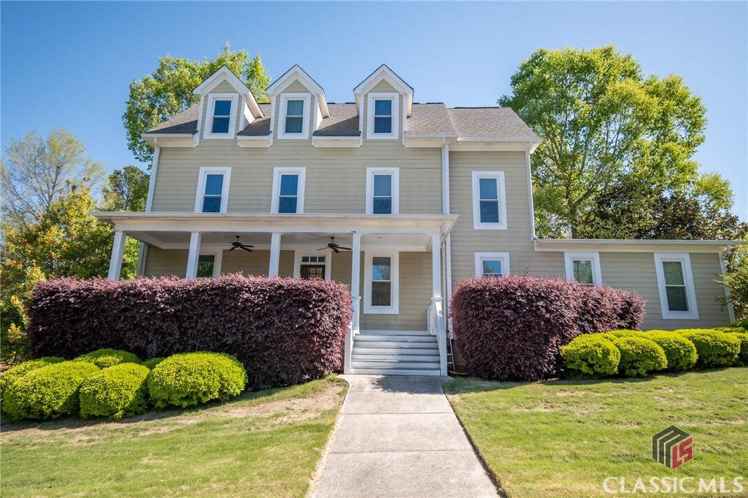 Property Photo: 15 Chestnut Oak Run GA 30607