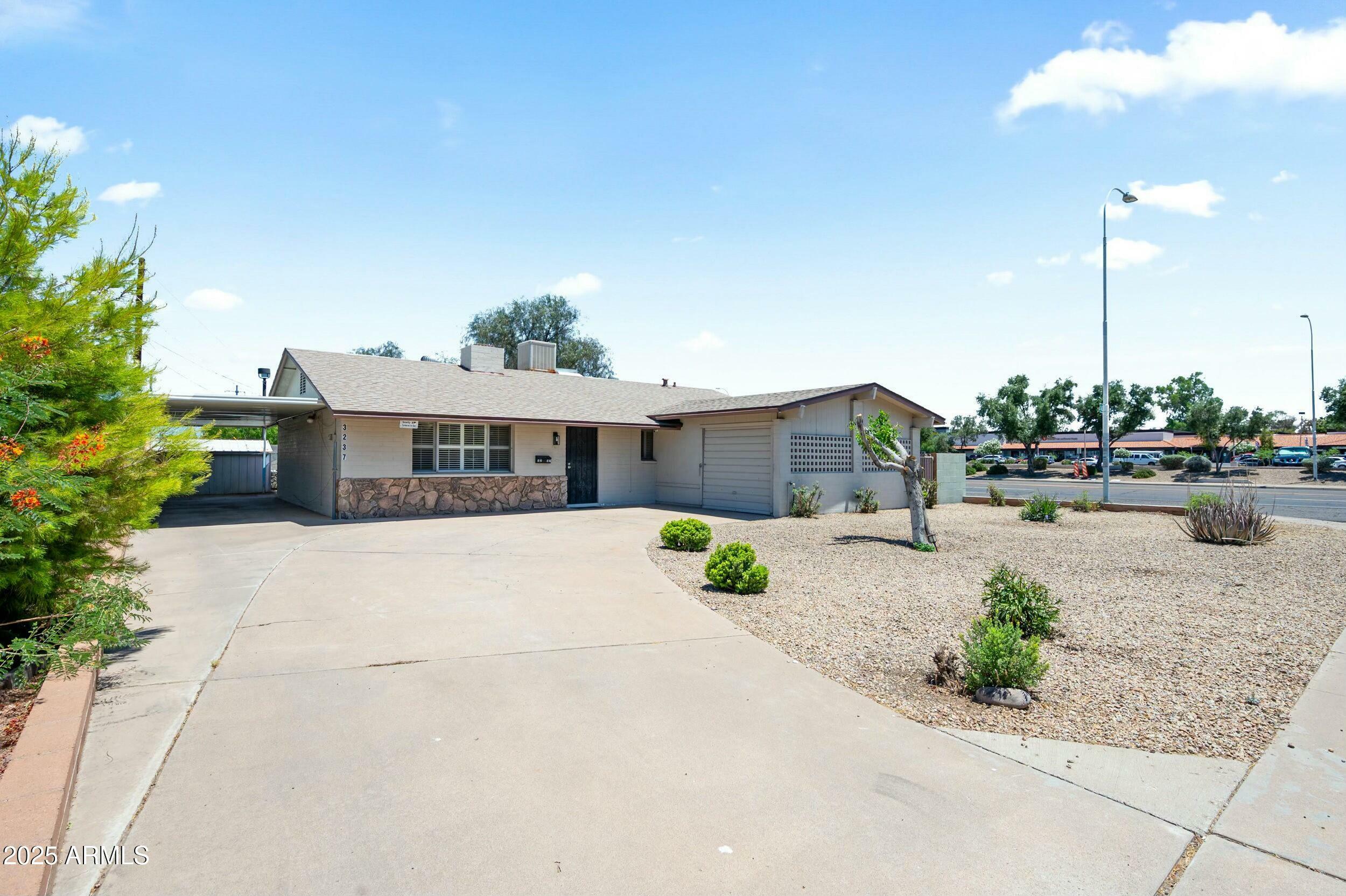 Property Photo:  3237 S Albert Avenue  AZ 85282 