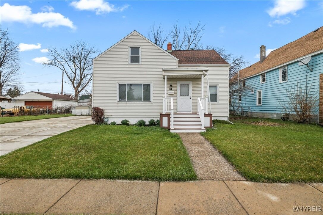 Property Photo:  84 Dunston Avenue  NY 14207 