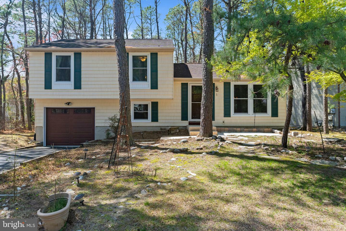 Property Photo: 1 Haddon Ct W NJ 08053