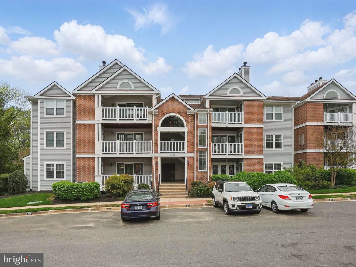 Property Photo: 7509 Ashby Lane C VA 22315