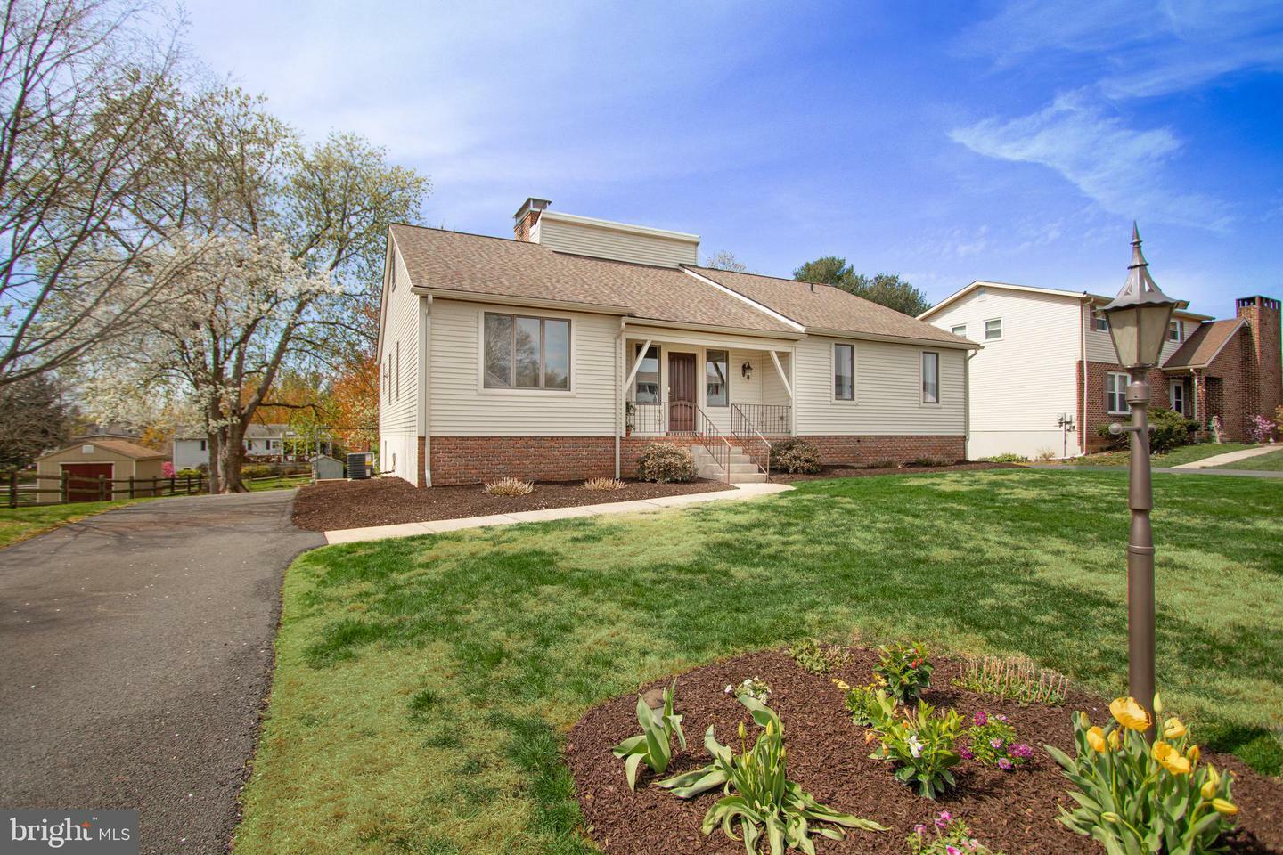 Property Photo: 49 Scenic Drive PA 17517