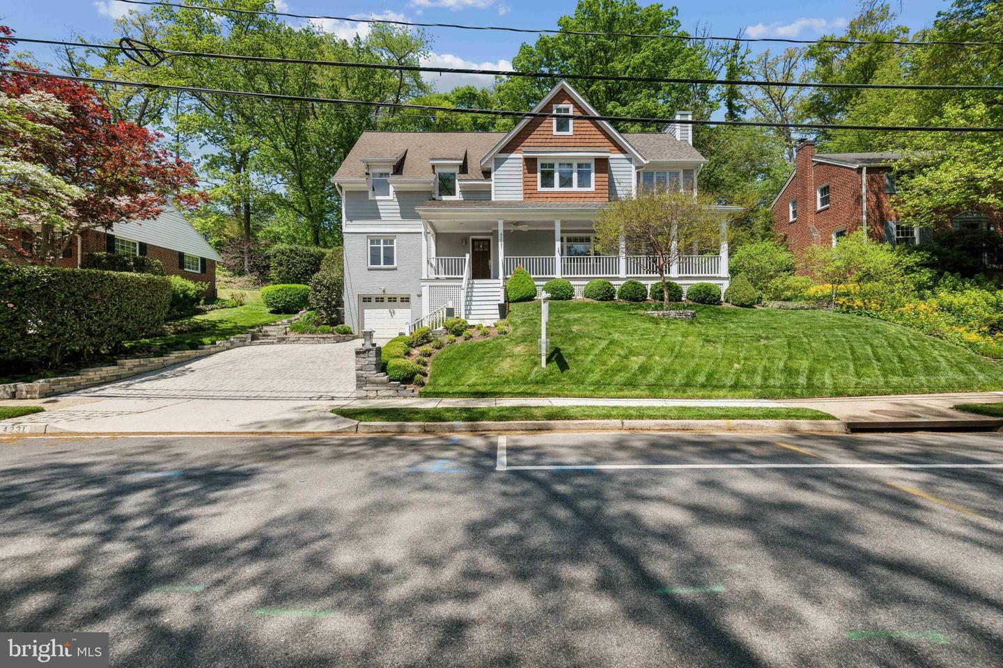 Property Photo: 4231 31st Street N VA 22207