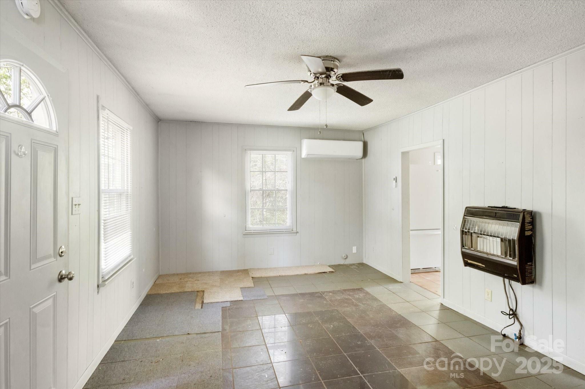 Property Photo: 147 Shadowlawn Drive NC 28806