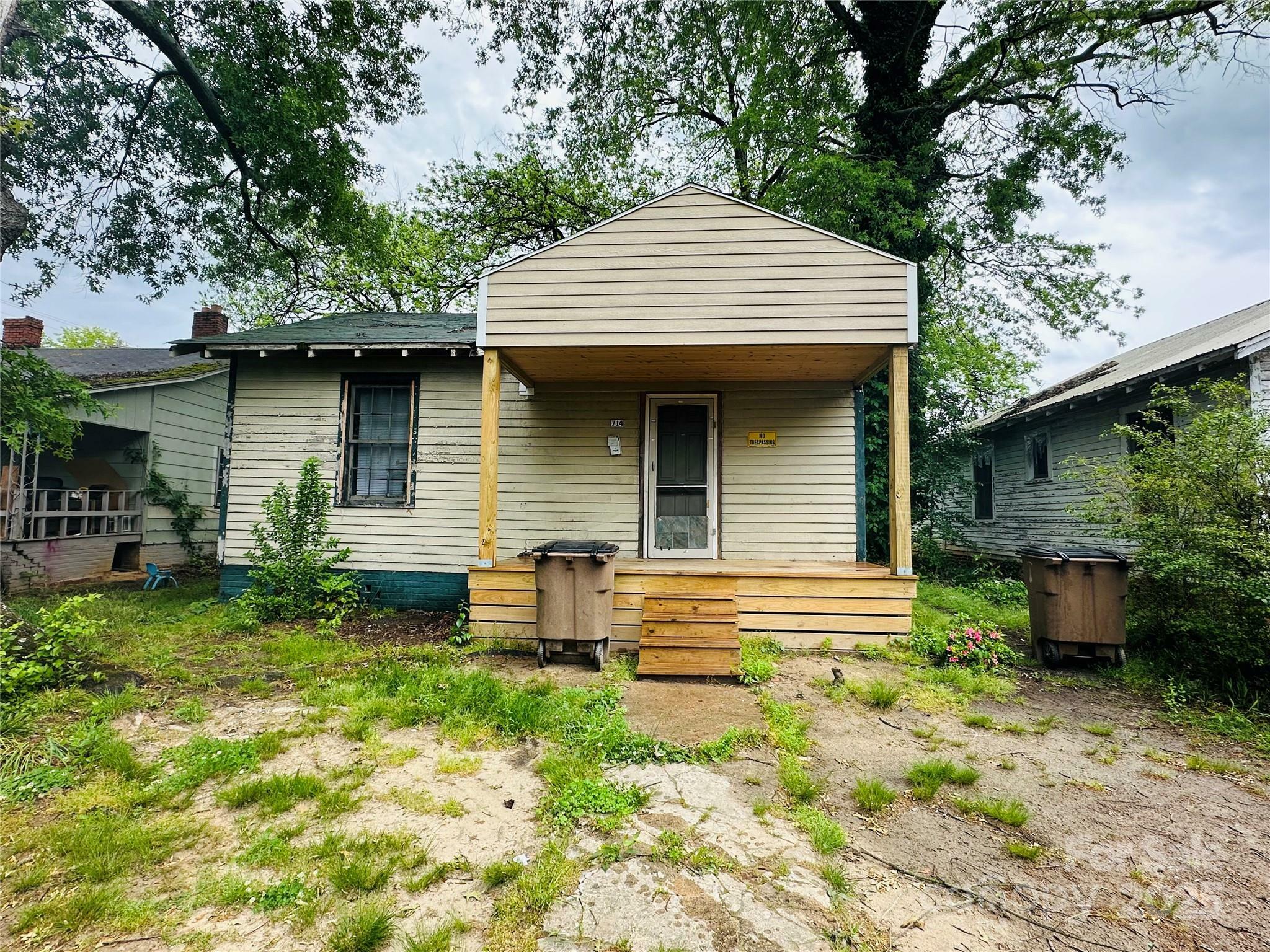 Property Photo: 714 Douglas Street NC 28150