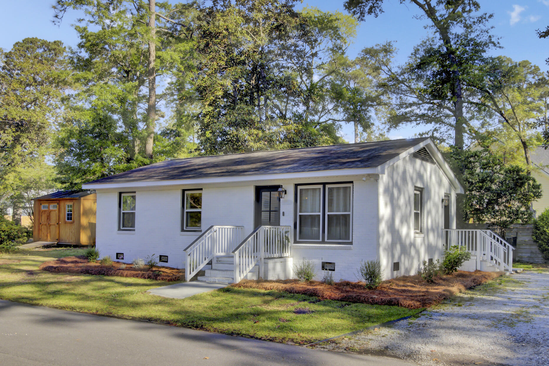 Property Photo:  210 Peters Street  SC 29483 