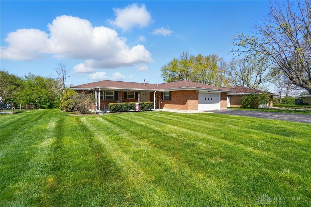 Property Photo: 2873 Marigold Drive OH 45449