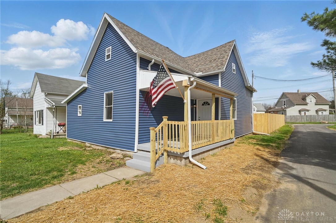 Property Photo: 1002 Wayne Avenue OH 45503