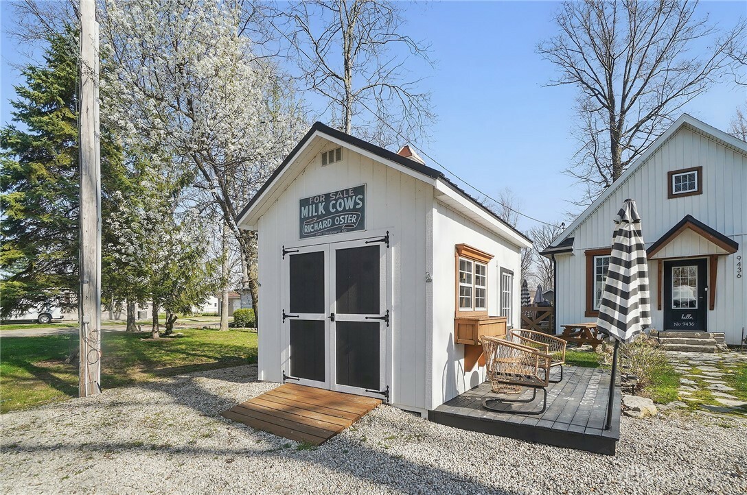 Property Photo: 9436 Cottonwood Drive OH 43324