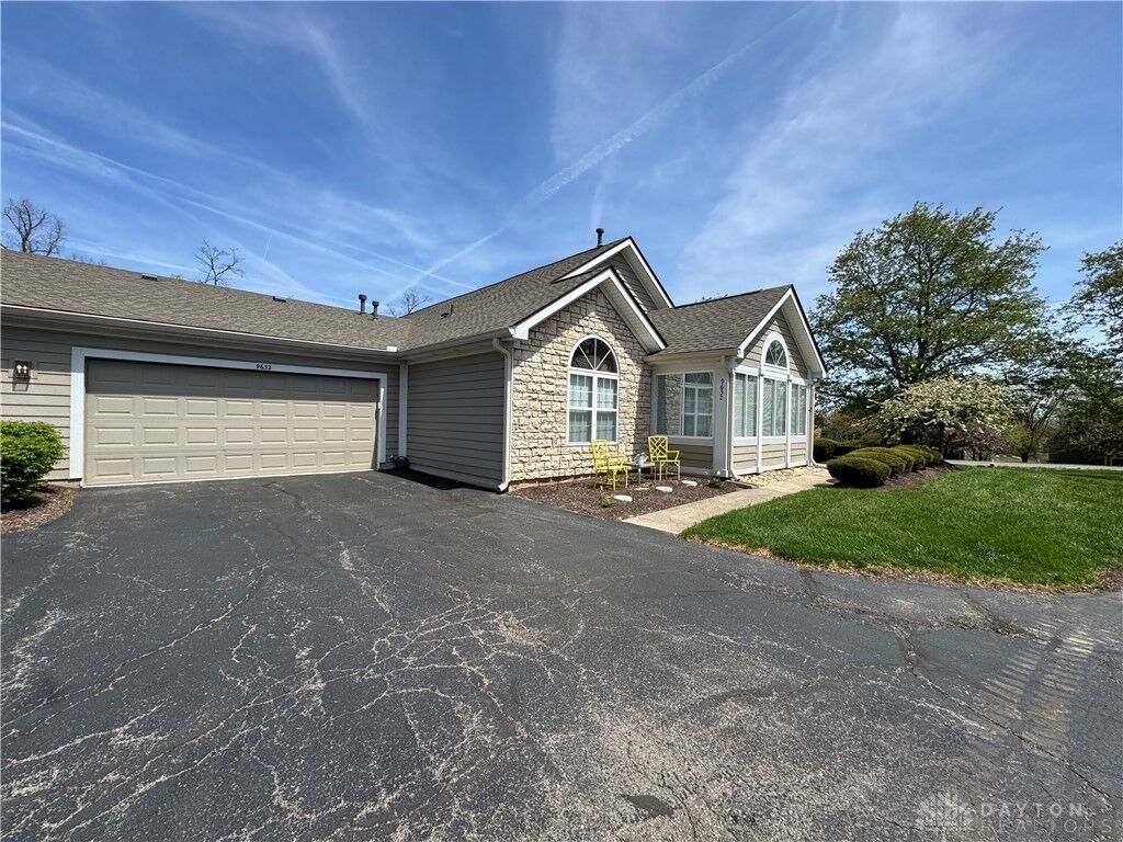 Property Photo: 9632 Belfry Court OH 45458