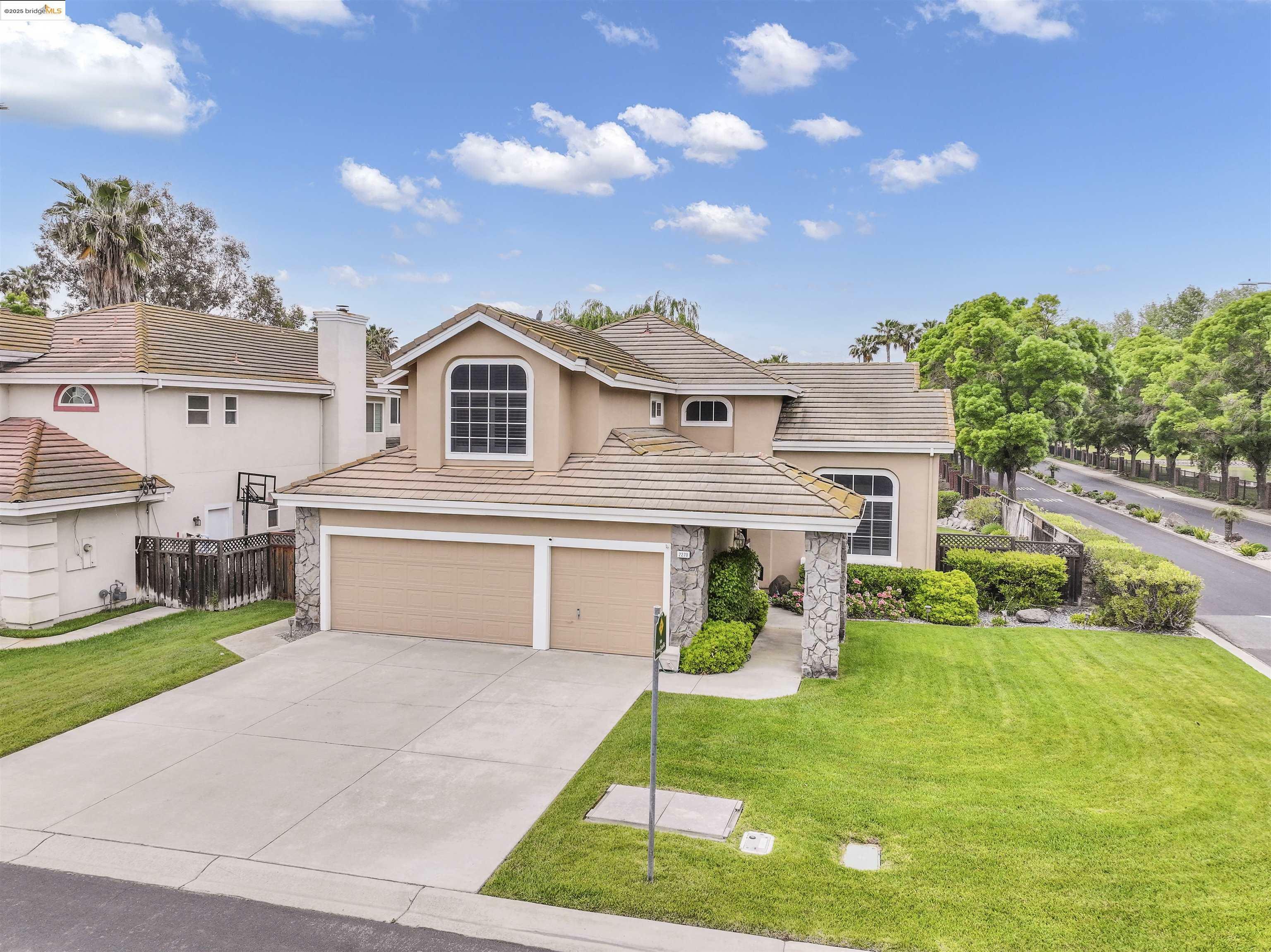 Property Photo: 2270 Tamarisk Ct CA 94505