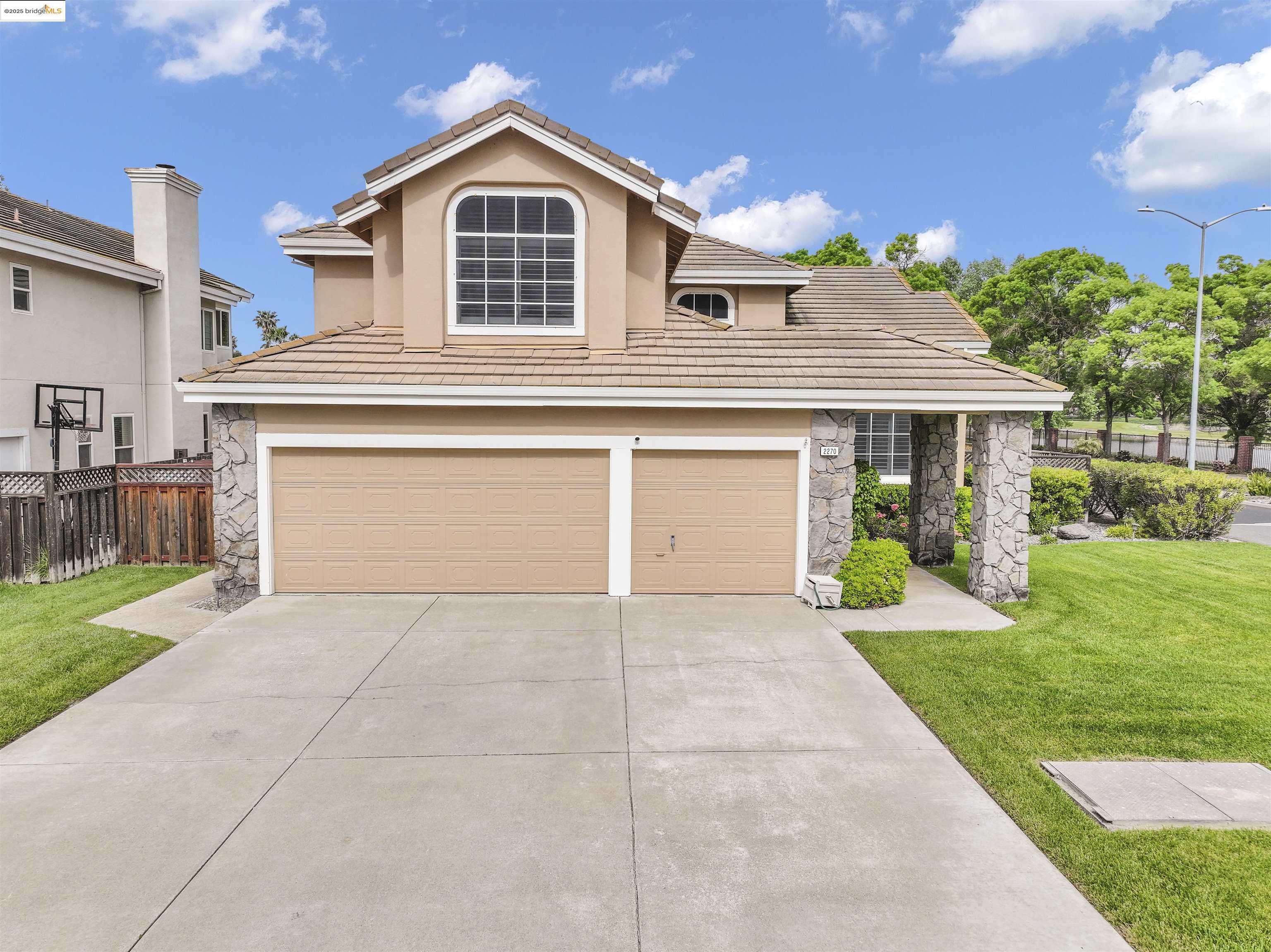 Property Photo: 2270 Tamarisk Ct CA 94505