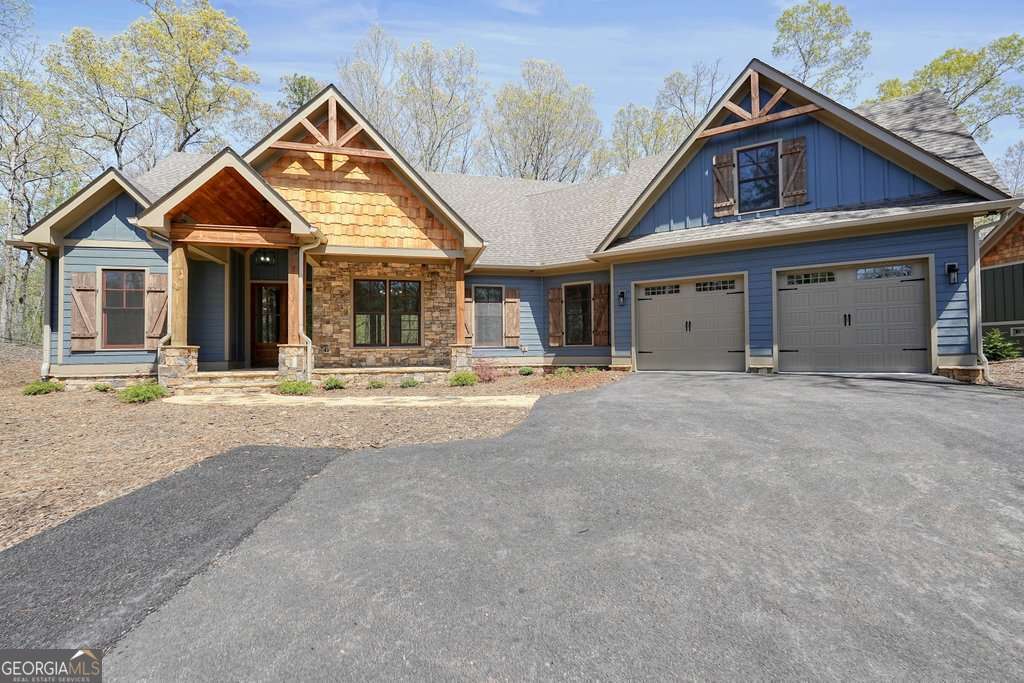 Property Photo: 249 Harris Creek Drive GA 30540