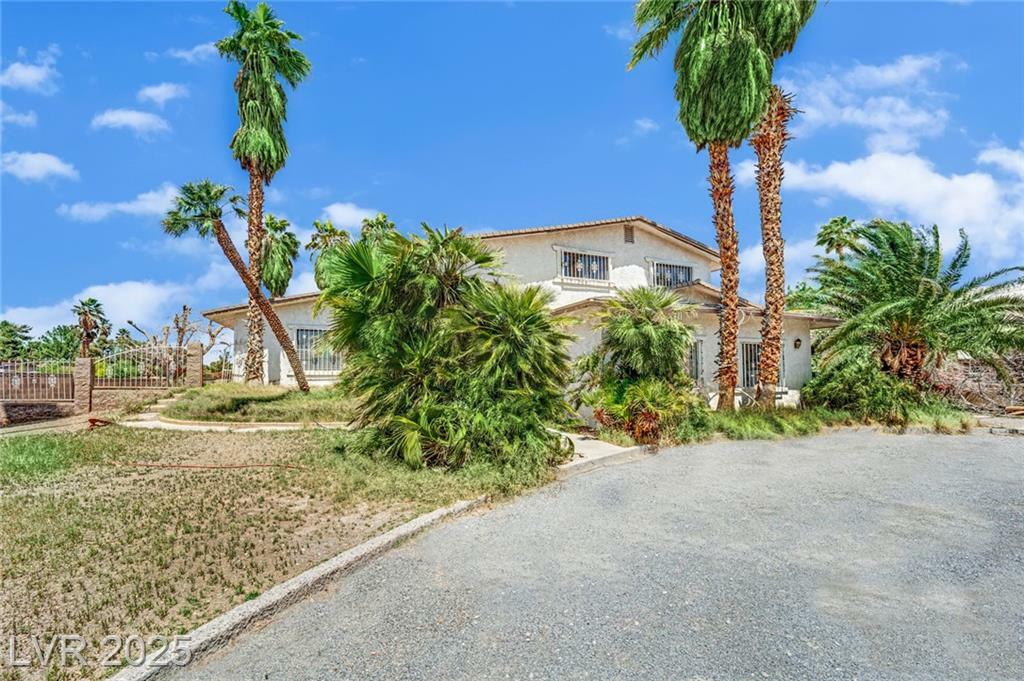 Property Photo: 5890 West Patrick Lane NV 89118
