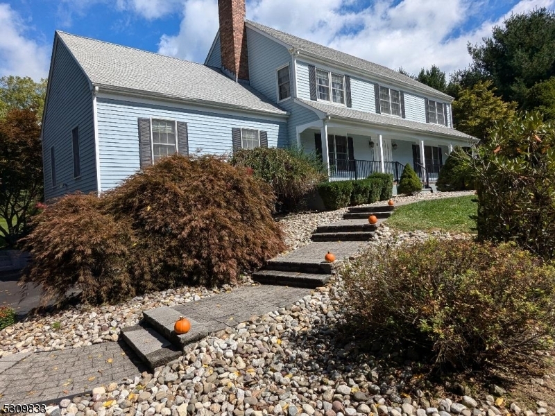 Property Photo: 2 Jocelyn Ct NJ 08827