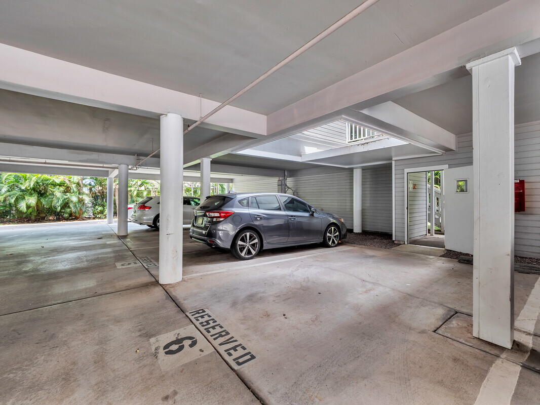 Property Photo: 75-5748 Alahou St 1B HI 96740