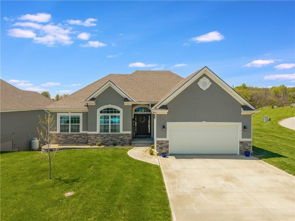 Property Photo:  19180 Cherokee Court  MO 64505 