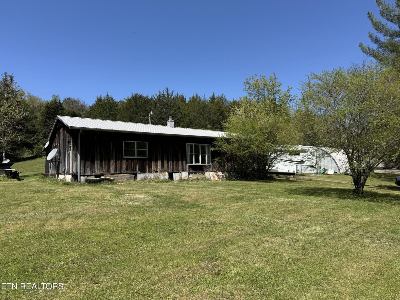 Property Photo: 3435 Glendale Rd TN 37713