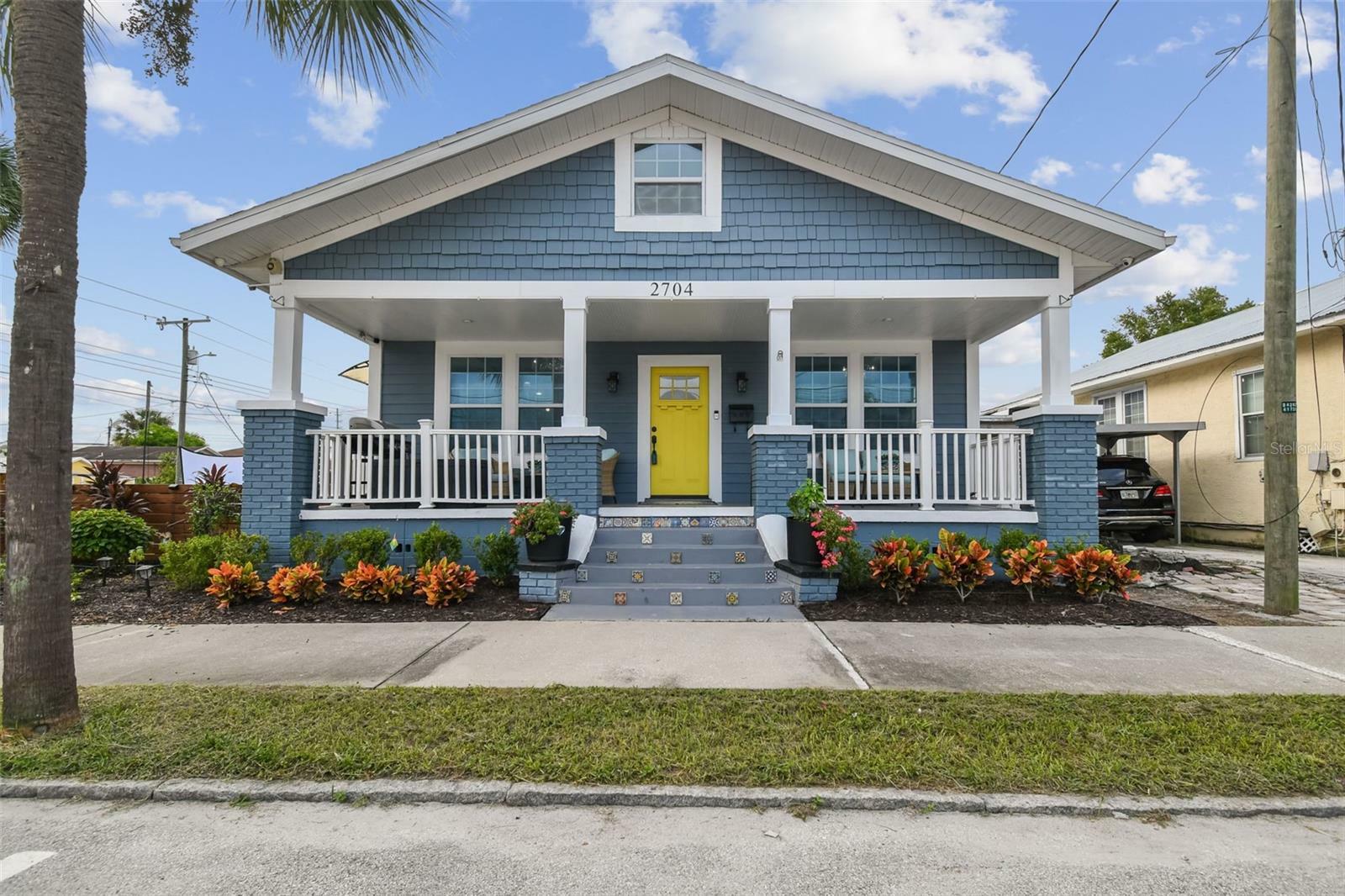 Property Photo: 2704 W Main Street FL 33607