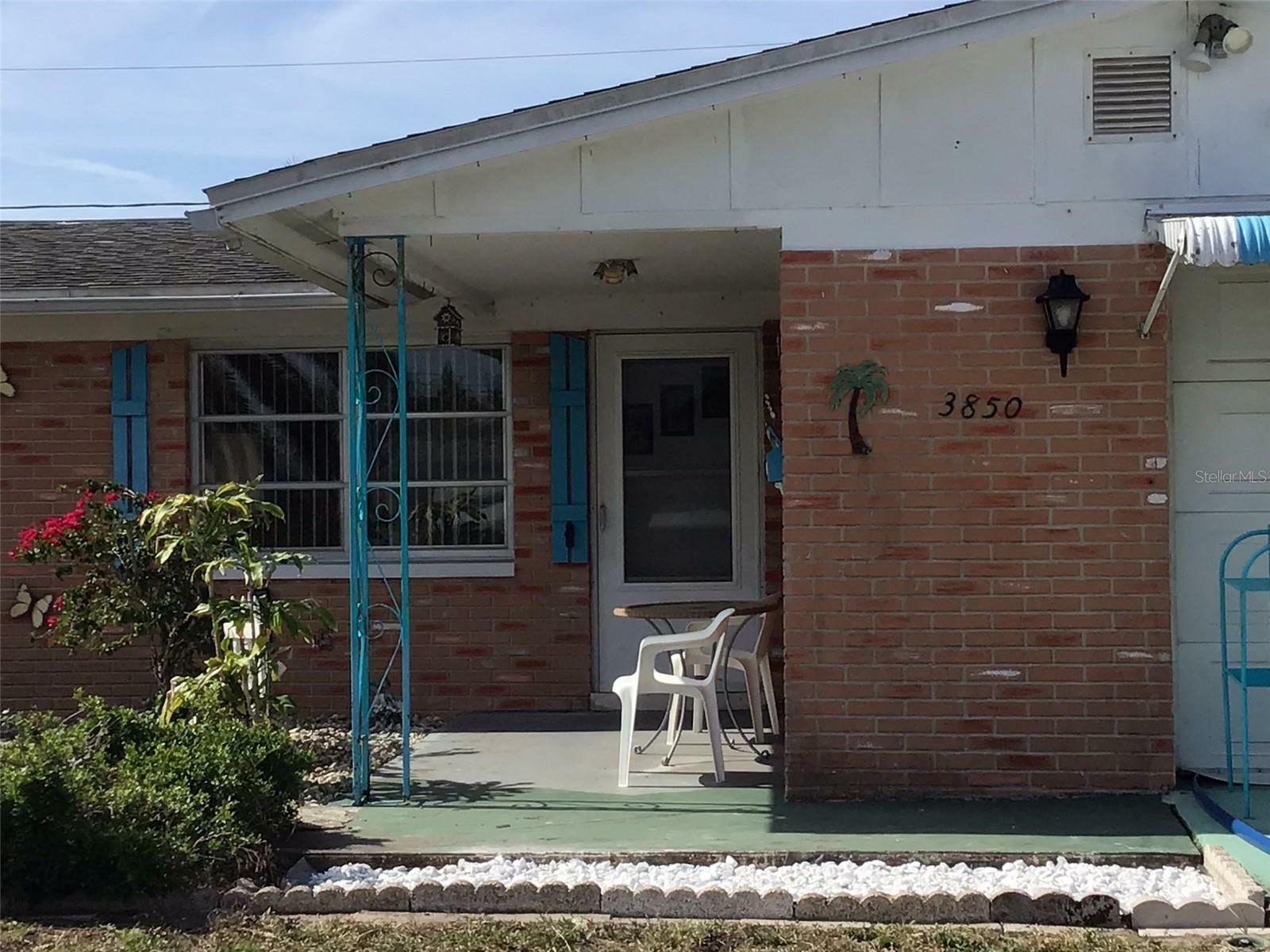 Property Photo: 3850 Sablewood Drive FL 34691