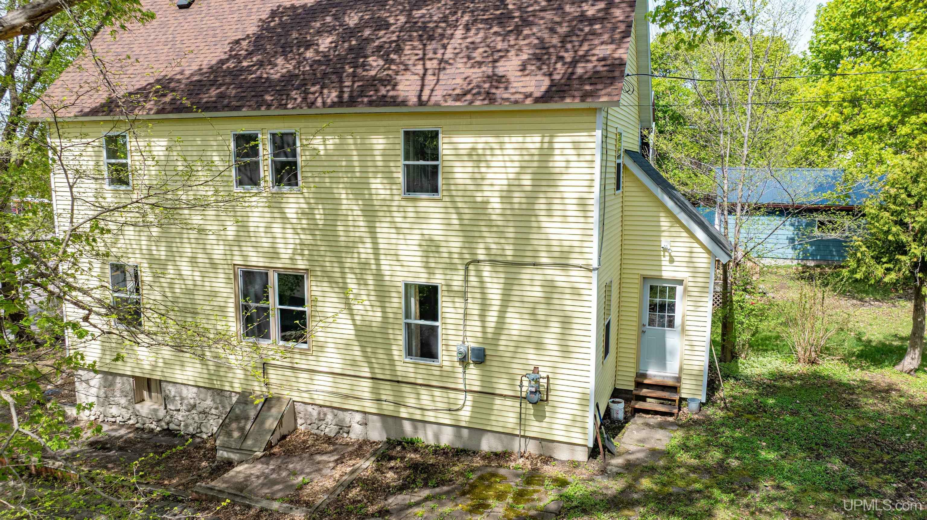 Property Photo: 943 S Lincoln Drive MI 49930