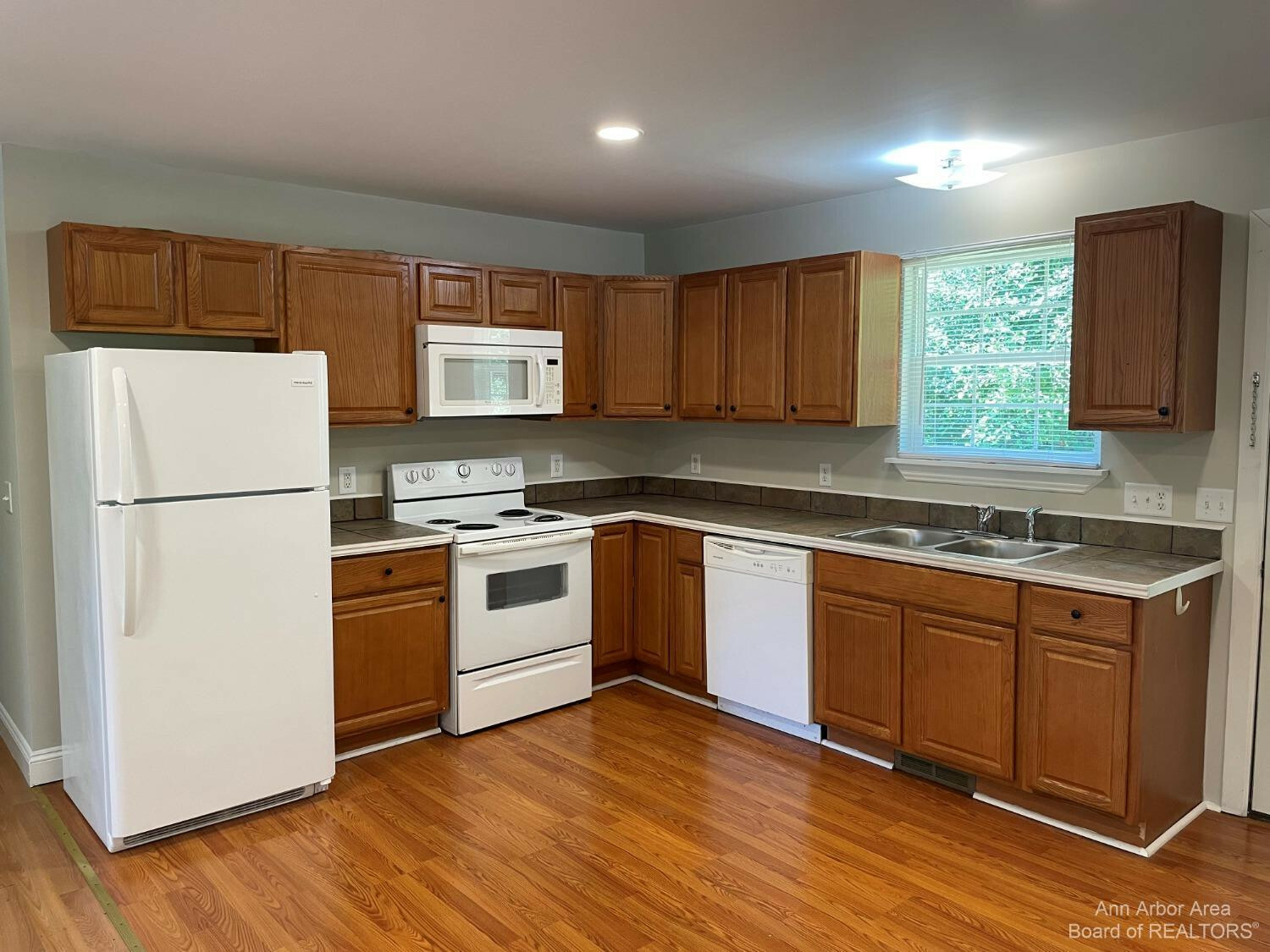 Property Photo: 1647 Franklin Street MI 48103