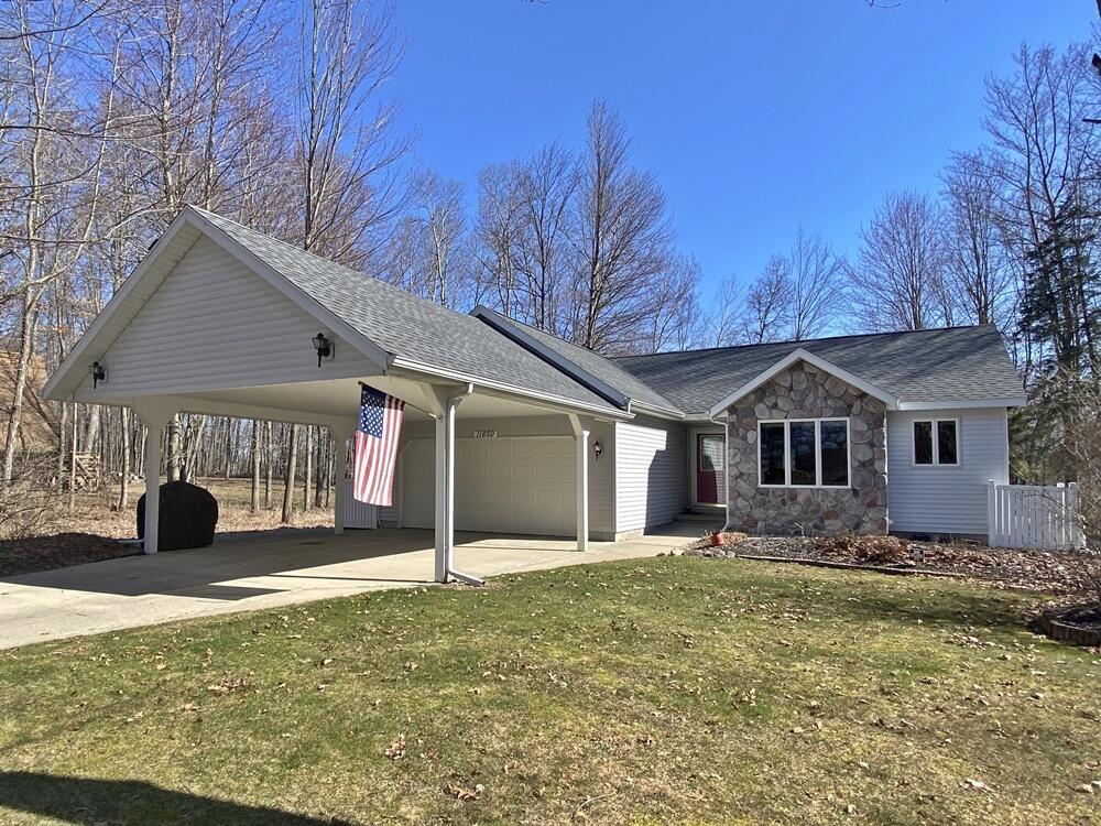 Property Photo: 11650 13th Street MI 49346